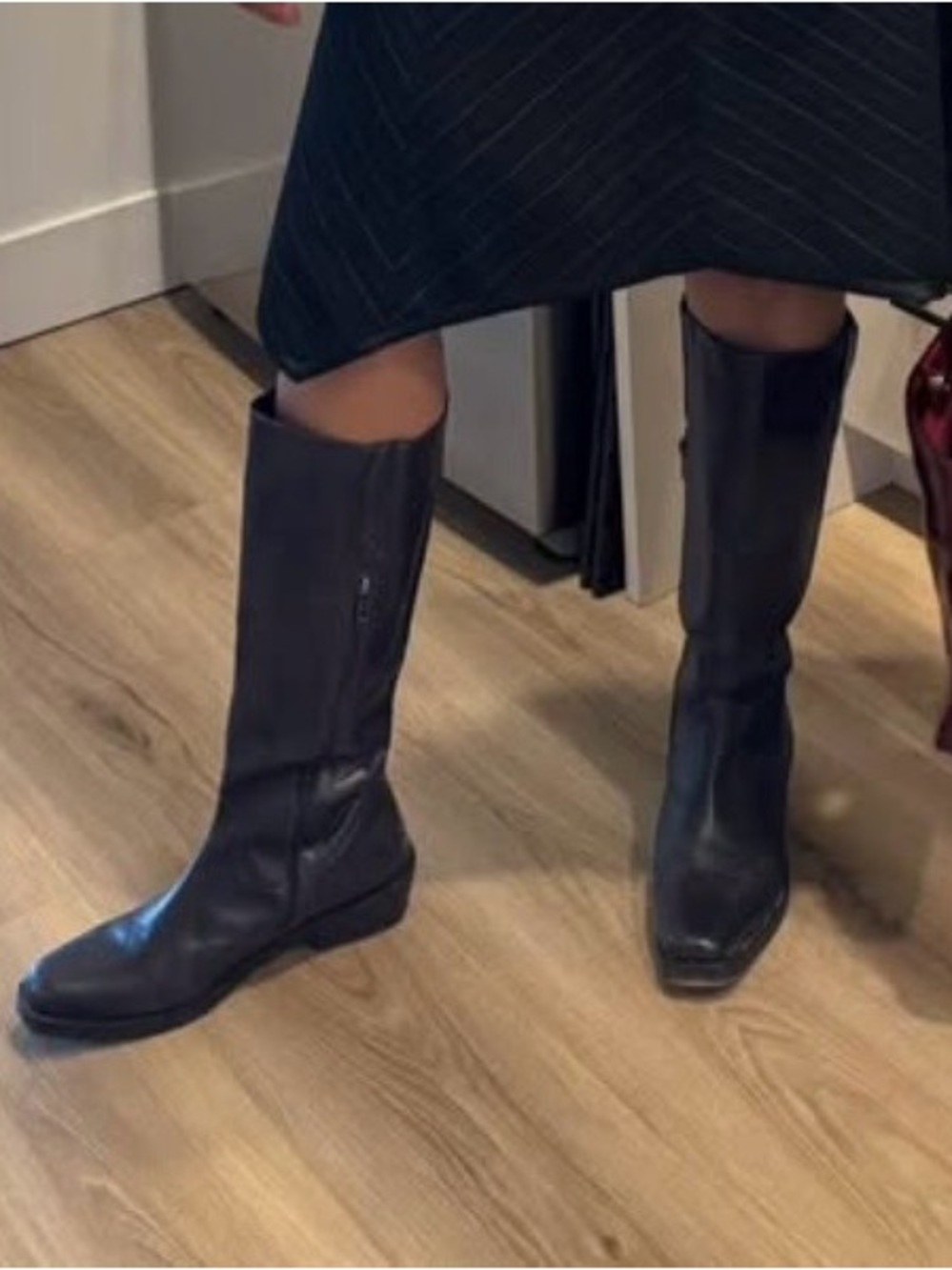 Sleek Black Mid-Calf Leather Boots for Women